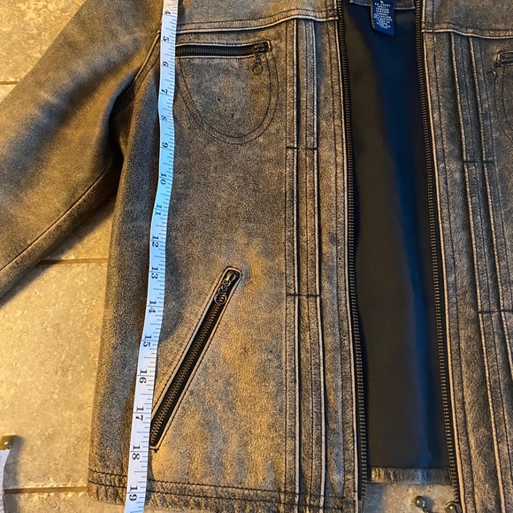 Sold - Picture 5 of 7